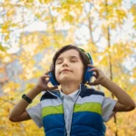 People-in-nature-yellow-leaf-autumn-tree-audio-equipment-1558211-pxhere.com